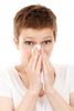 Die Erkältungssaison ist eröffnet. Anti-Allergie-Mittel können die Symptome lindern, vor deren Einnahme sollten Patienten jedoch ärztliche Beratung in Anspruch nehmen.